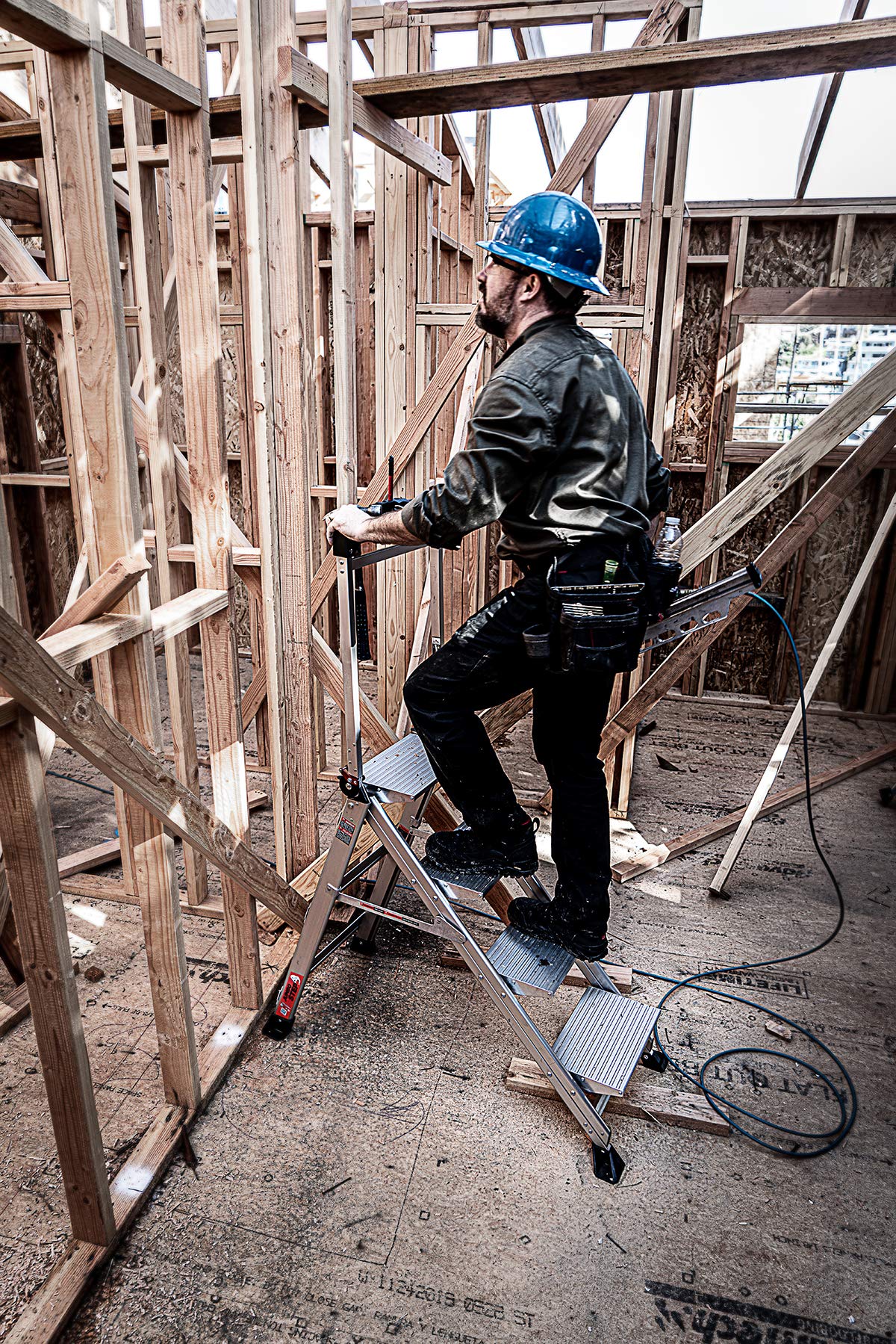 Little Giant Ladders, Jumbo Step, 4-Step, 3 foot, Step Stool, Aluminum, Type 1AA, 375 lbs weight rating, (11904), Gray