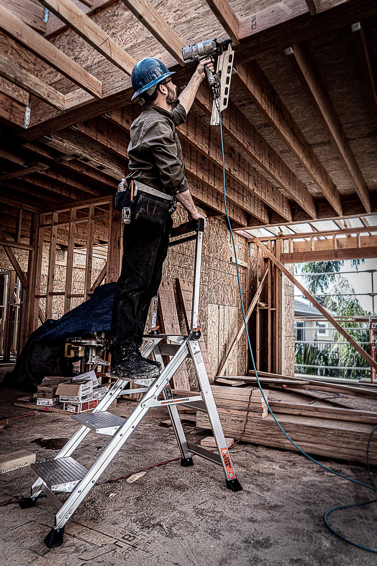 Little Giant Ladders, Jumbo Step, 4-Step, 3 foot, Step Stool, Aluminum, Type 1AA, 375 lbs weight rating, (11904), Gray