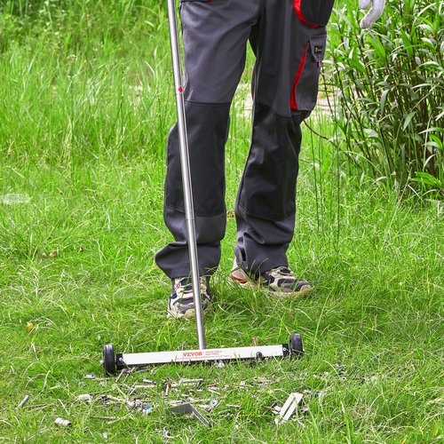 VEVOR Magnetic Pick Up Sweeper 17-inch Heavy Duty Magnet Pickup Lawn Sweeper Roofing Tools, 10 Lbs Yard Magnet with Telescoping Holder and Wheels to Pick Up Nails Magnetic Sweeper for Construction